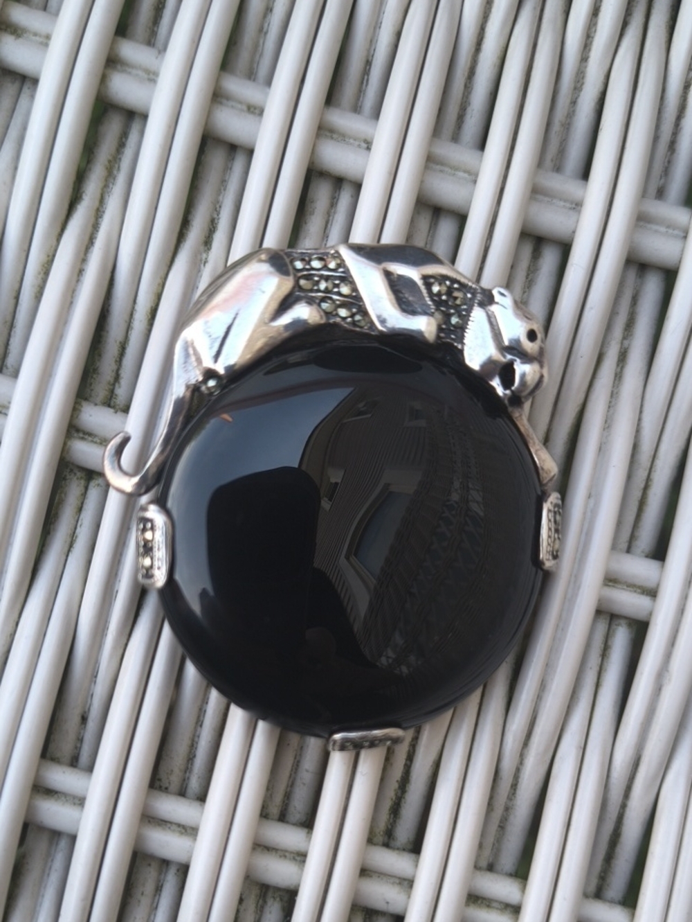 Vintage .925 Sterling, Onyx, & Marcasite Panther Brooch Or Pendant - Picture 3 of 17